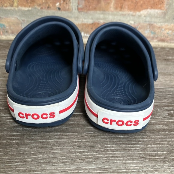 Crocs - Picture 4 of 17